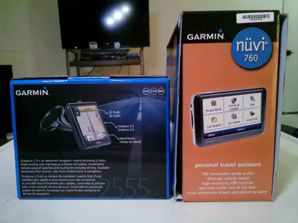 GPS 2 Garmin with all accessories