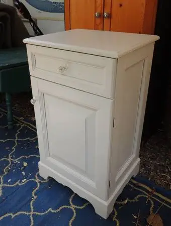 Cute white end table