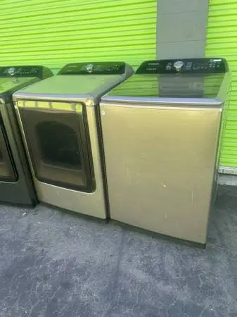 Champagne Samsung jumbo washer and gas dryer