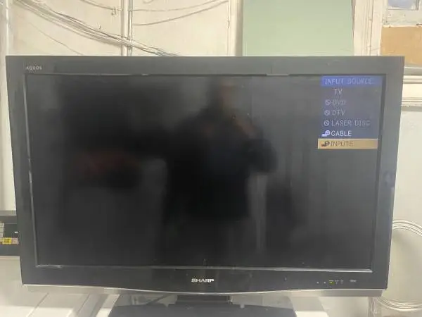 Sharp 42 Inch Flat Panel Screen HDTV LCD LED TV Television Set Monitor