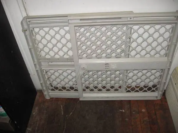 DOG Doorway Gate