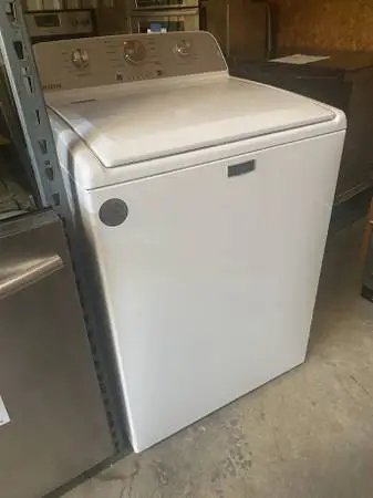 White Maytag Washer Top Load Deep Fill 4.5 Cu Ft Model#MVW4505MW1 Used