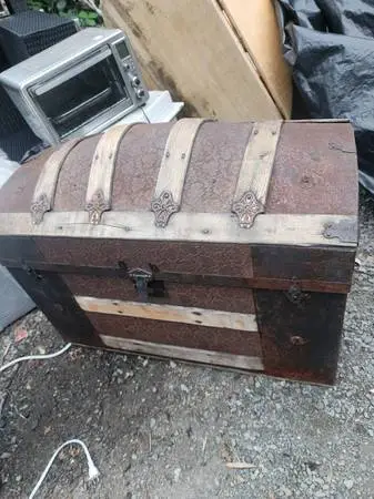 Vintage Antique 1890s Embossed Tin Camelback Trunk Chest Victorian