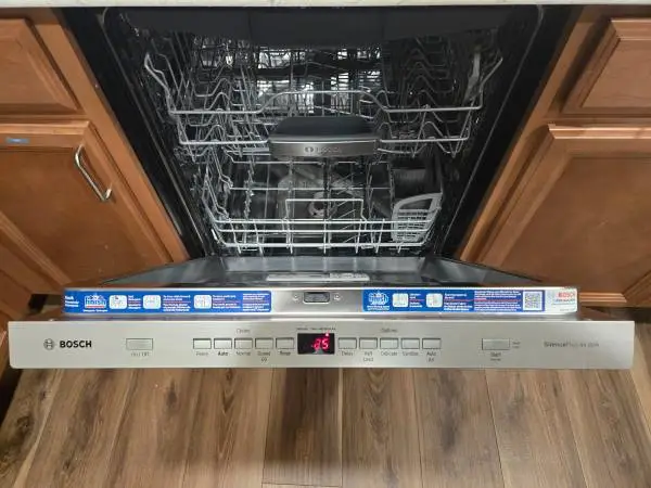 Bosch 500 Series 24 3 rack, stainless steel tub, SilencePlus 44 dBA