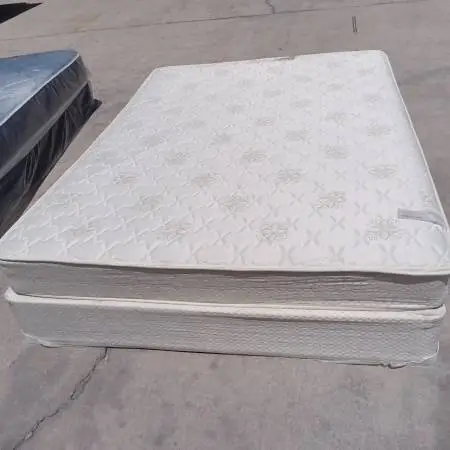 Queen mattress and box spring