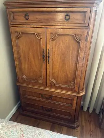 Armoire - REAL WOOD