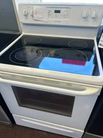 Frigidaire Electric Range – Reliable White Stove