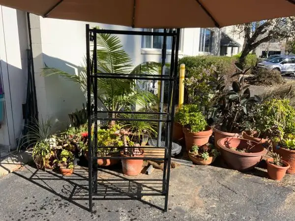 Iron bakers rack