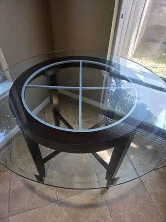 Round Breakfast Table Set