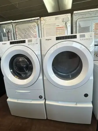 Whirlpool Washing Machine and Dryer Set Stackable