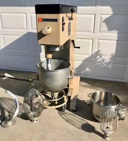 Dough Mixer 60 qt. Blakeslee