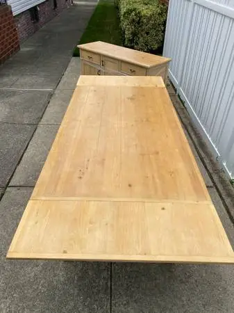 FARMHOUSE DINING TABLE