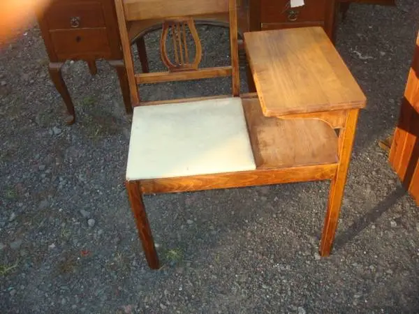 phone table