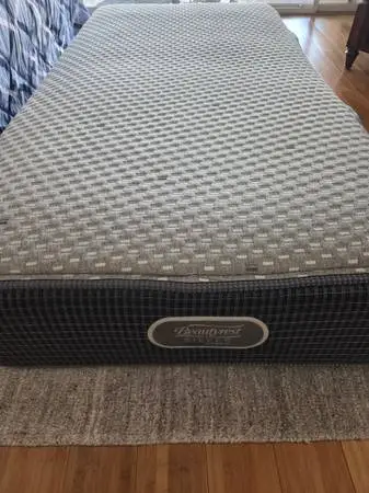 Twin Mattress - Beautyrest Silver Hybrid 12 - Luxury Firm