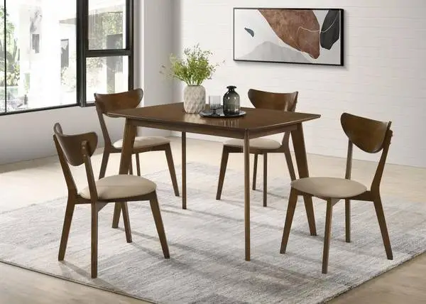 Beautiful Five-Piece Dining Room Set in Chestnut Brown Finish!