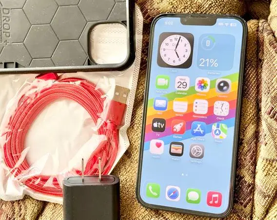 13 Apple iPhone 128GB (5G) (Unlocked-Worldwide)