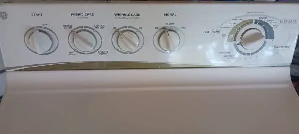 ▶----------White GE Electric Dryer----------◀