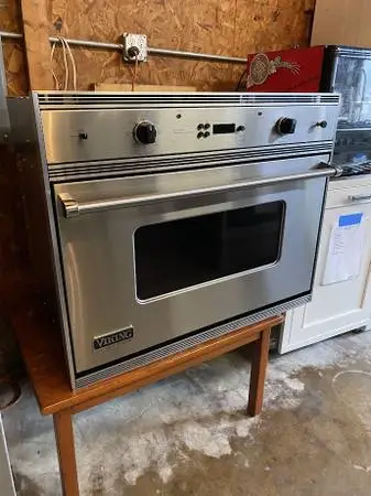 SS Viking Electric Wall Oven 4.7 Cu Ft Model #VESO165CSS Used