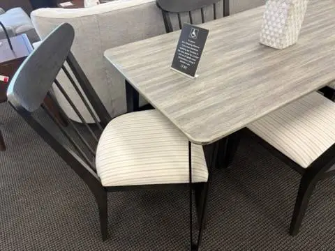 PRESIDIO TABLE WITH 4 CHAIRS