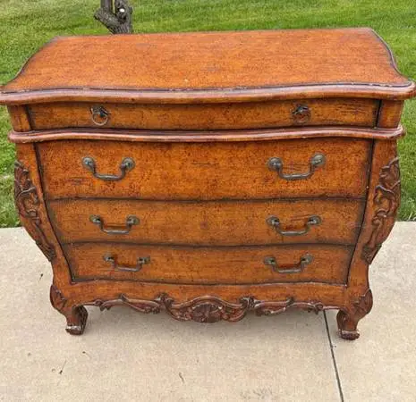 Bombay Dresser