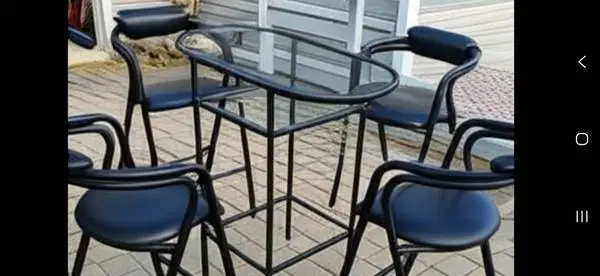 BAR STOOLS HIGH BACK AN GLASS TOP TABLE BLACK
