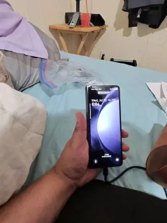 (UNLOCKED) Samsung Galaxy z fold 5