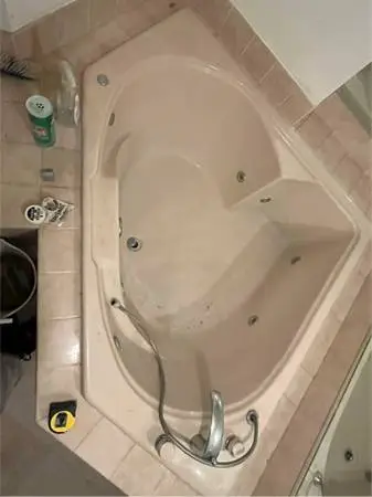 60 BEIGE/BONE CORNER DROP IN WHIRLPOOL TUB FOR 2~BRING ALL OFFERS!