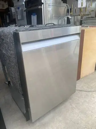SS Samsung Smart 15 Place Settings Dishwasher Model #DW80R995OUS Used