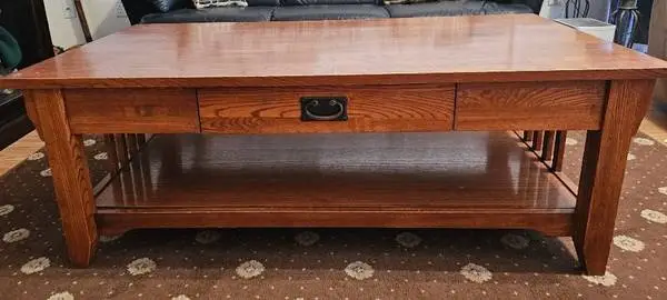 Beautiful Oak Coffee Table