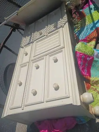 NICE CLEAN LARGE DRESSER W/ MIRROR