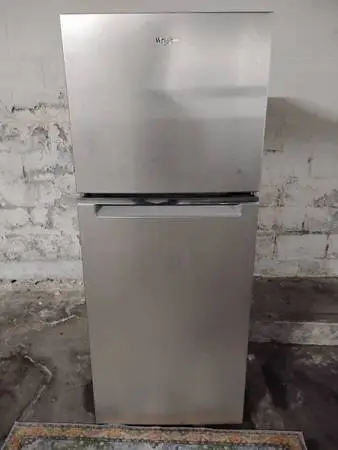 Refrigerator freezer stainless medium size warranty delivery