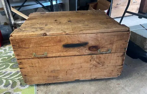 Wood Chest(s)