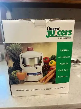 Brand New Model 1000 Omega Juicers The Original in the box old stock