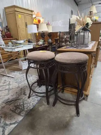Set of 2-28 Swivel Bar Stools