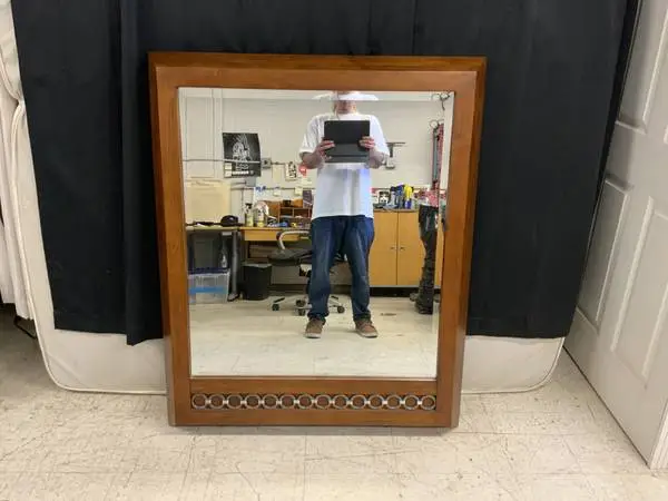 Solid wood beveled mirror