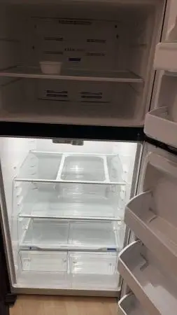 Black Refrigerator (delivery fee