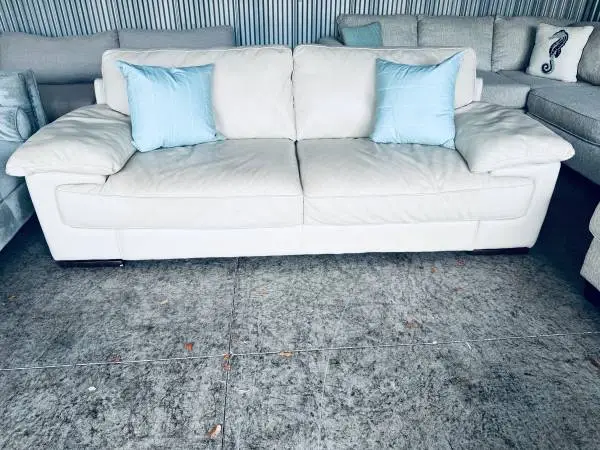Luxurious Upscale Natuzzi Italian Leather Coastal Sofa