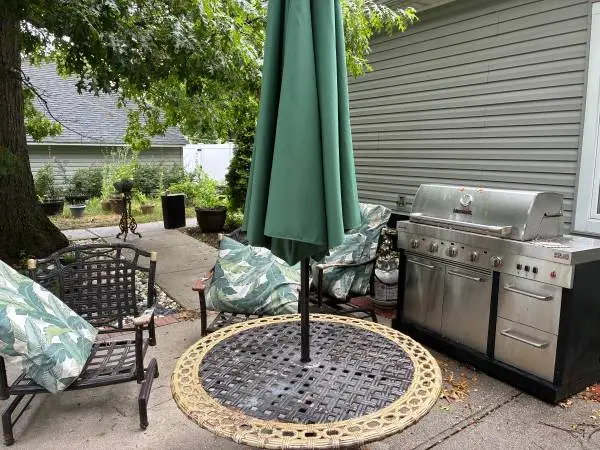 Cast Iron Patio Set with cushions