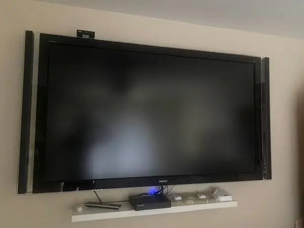 70 SONY  BRAVIA XBR70