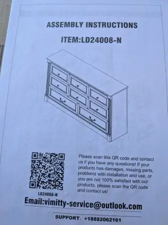Brand New 8 Drawer Dresser and (2) Night Stands...