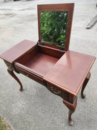 Makeup Vanity Desk