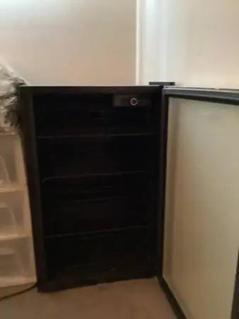 Nice mini fridge