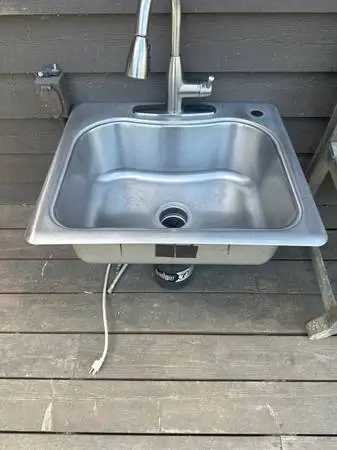 Koehler kitchen sink