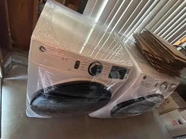 GE UltraFresh Waster & Dryer (Excellent Condition)