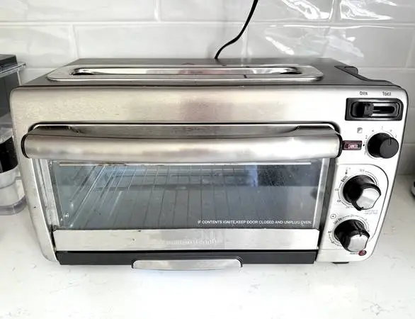 [RRP $129] Hamilton Beach 2-in-1 Toaster Oven with Grill