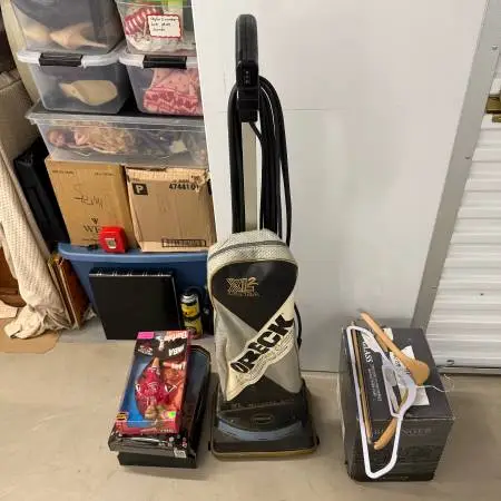 Oreck XL2 vacuum cleaner