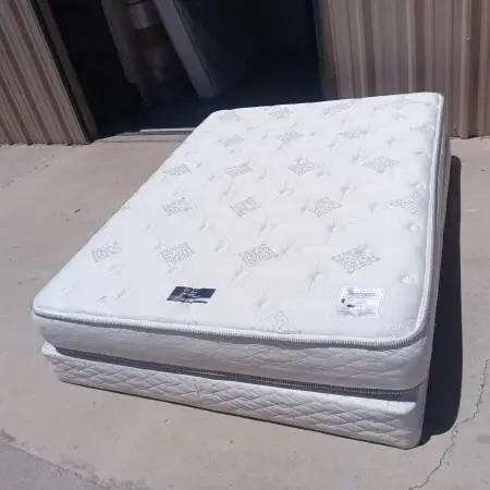 Queen mattress and box spring