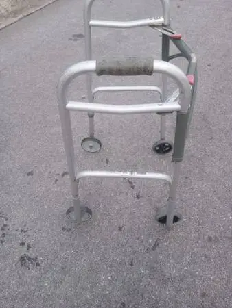 Foldable and adjustable adult Walker