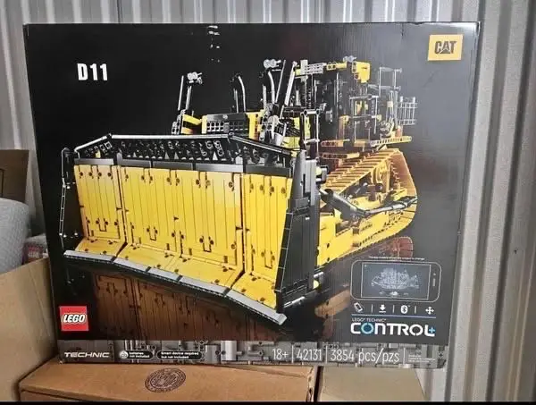 Lego CAT Bulldozer
