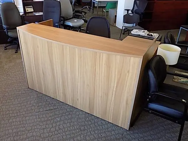 Like New receptionist lobby desk Office Furniture